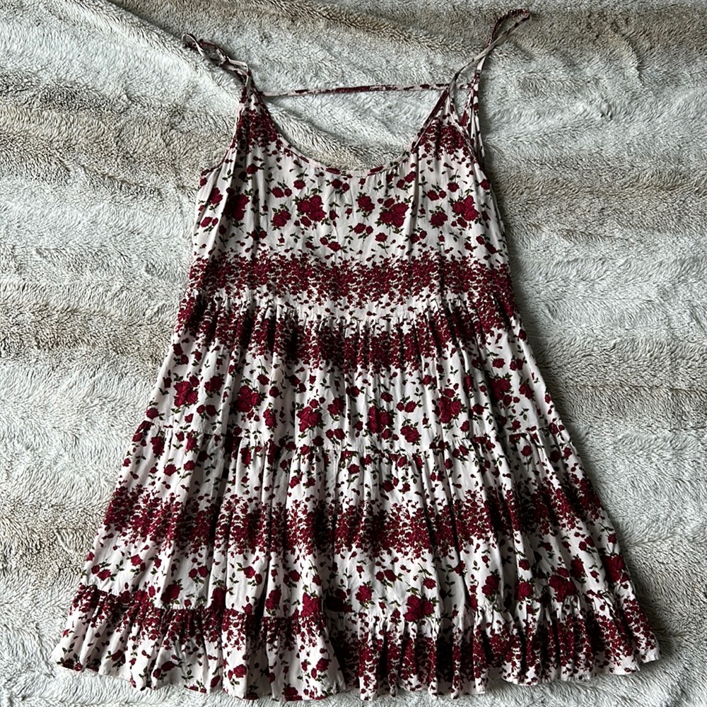 Brandy Melville Flowy Floral dress